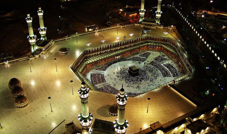 Cerita Inspiratif Jamaah Ayesha Tour: Menggapai Panggilan Suci di Tanah Haram